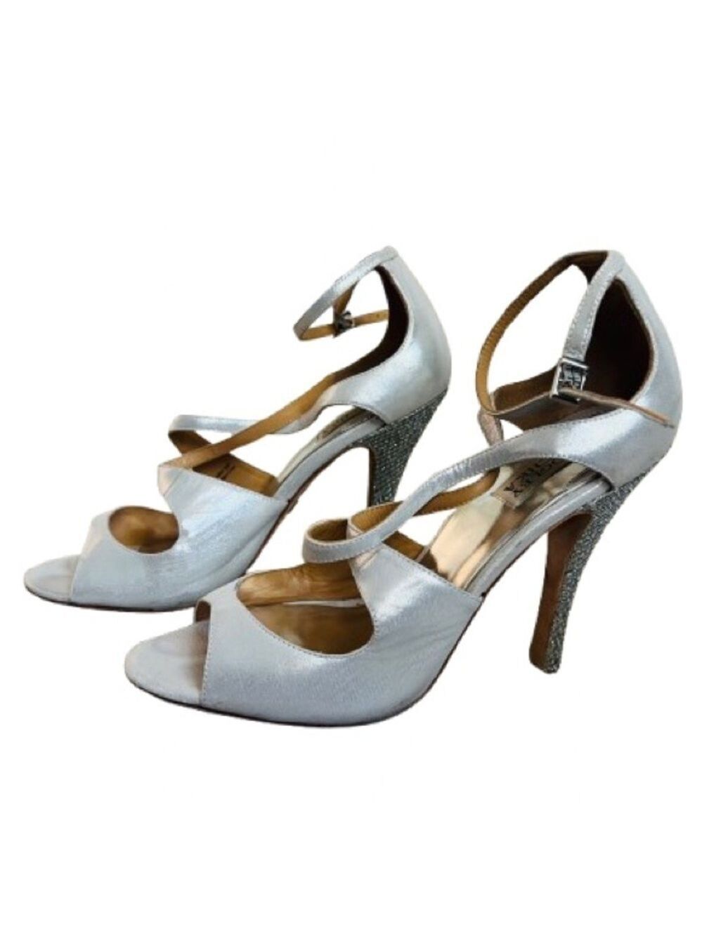 Badgley Mischka Women's
Laguna Platform Pumps Silver
Leather
Size 10 M - Picture 12 of 12